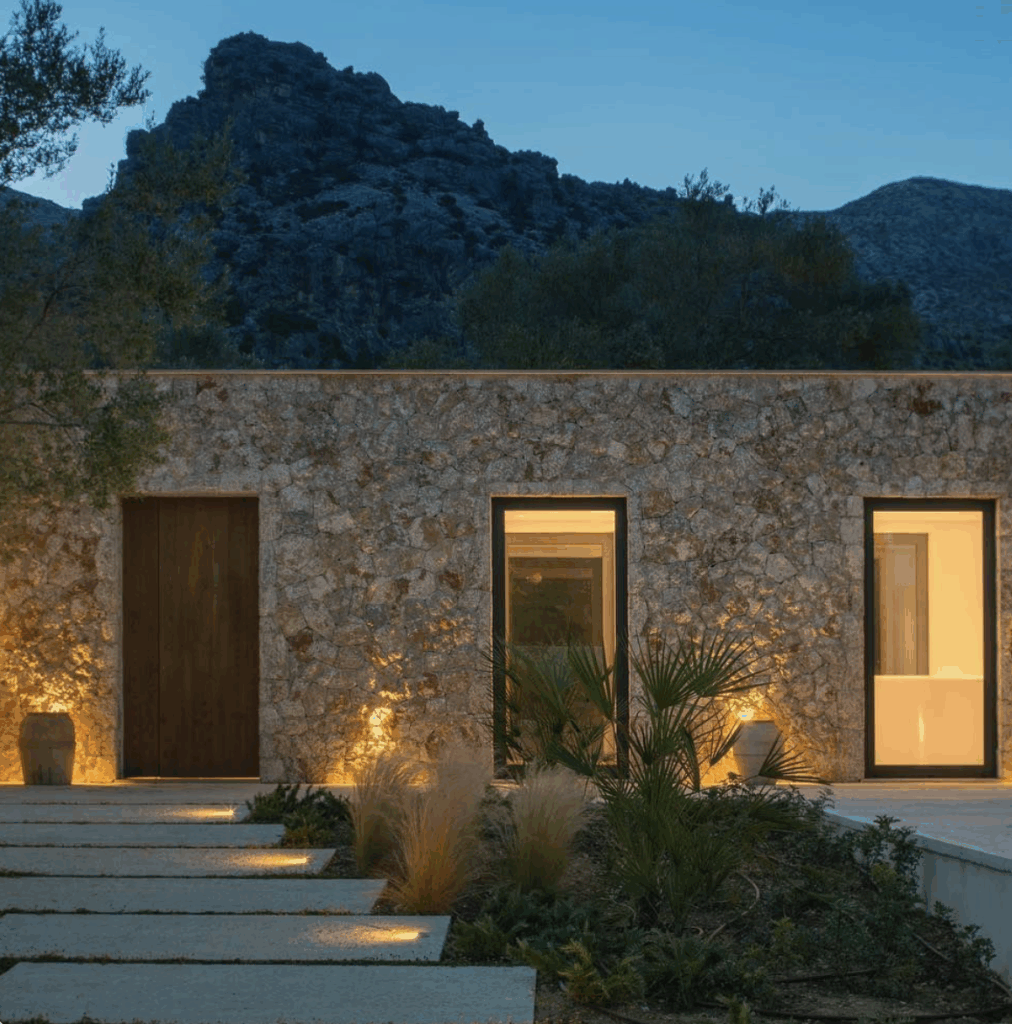 Immobilier de luxe Bassin d'Arcachon, villa haut de gamme Arcachon, achat vente bien immobilier Andernos, agence immobilière spécialisée Bassin d'Arcachon, maison contemporaine avec piscine, résidence secondaire bord de mer, investissement immobilier Arcachon, villa avec vue mer, propriété prestige Arcachon, maison de caractère Andernos, bien immobilier exceptionnel