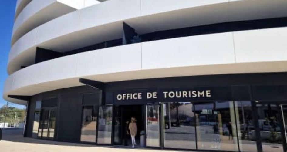 Conseils immobilier luxe Bassin d'Arcachon, guide achat villa Arcachon, tendances marché immobilier Andernos, investissement locatif Bassin d'Arcachon, rénovation propriété luxe, fiscalité immobilière Arcachon, actualités immobilières, guide vente bien immobilier, astuces achat maison, conseils experts immobilier