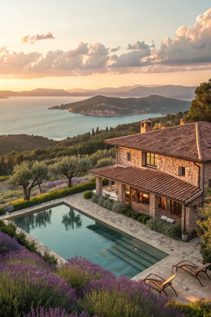 Villa luxe Bassin d'Arcachon, maison contemporaine Arcachon, villa avec piscine Andernos, propriété avec jardin paysagé, maison de caractère Bassin d'Arcachon, villa bord de mer, achat maison haut de gamme, villa architecte, maison familiale luxe, propriété avec vue mer, maison rénovée prestige, villa avec terrasse en bois